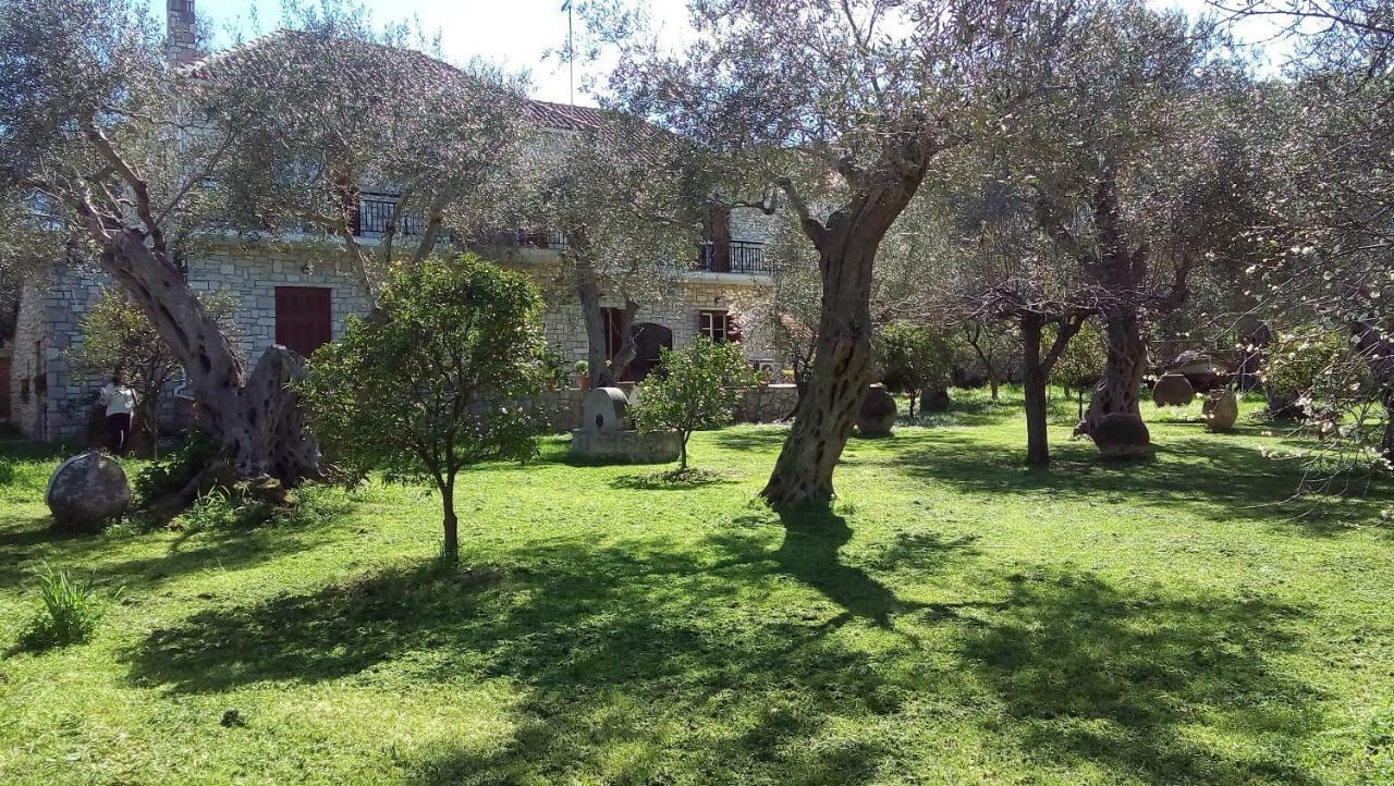 Baronessa'S Apartments Гайос Екстериор снимка
