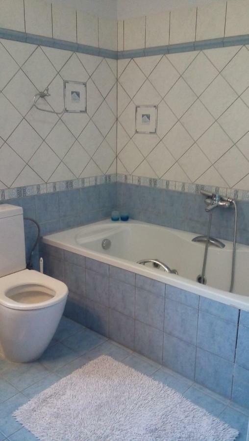 Baronessa'S Apartments Гайос Екстериор снимка